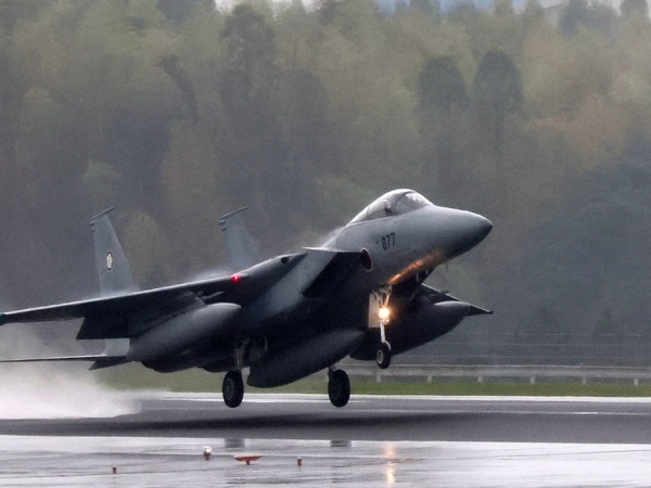 Le Japon déploie des avions sur une île proche de Taïwan après la détection d'un drone chinois Le Japon déploie des avions sur une île proche de Taïwan après la détection d'un drone chinois