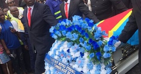 RDC: la dépouille de Papa Wemba est arrivée à Kinshasa RDC: la dépouille de Papa Wemba est arrivée à Kinshasa