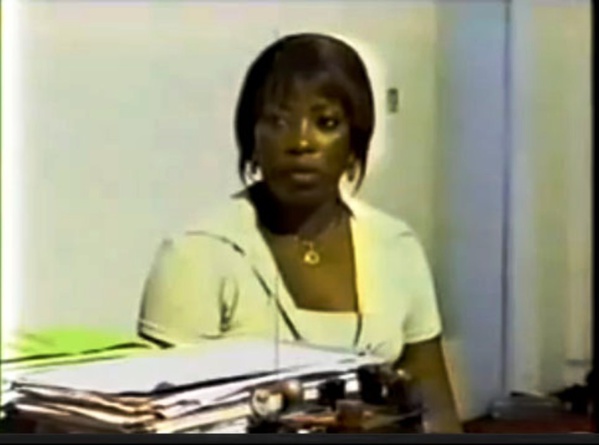 NDEYE KHADY SY SUR LA VIDEO QUI CIRCULE A PROPOS DE SA GUERISON : «Cette vidéo date de 2 ans. Ce sont des Nigérians qui m’ont piégée pour vendre leurs produits. Je suis choquée» NDEYE KHADY SY SUR LA VIDEO QUI CIRCULE A PROPOS DE SA GUERISON : «Cette vidéo date de 2 ans. Ce sont des Nigérians qui m’ont piégée pour vendre leurs produits. Je suis choquée»