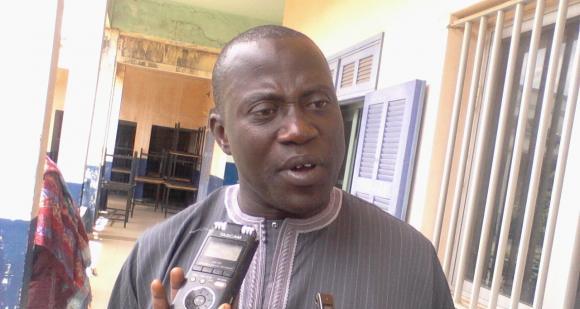 GRAND CADRE (ENSEIGNANTS) : Abdou Faty passe le témoin à Souleymane Diallo GRAND CADRE (ENSEIGNANTS) : Abdou Faty passe le témoin à Souleymane Diallo
