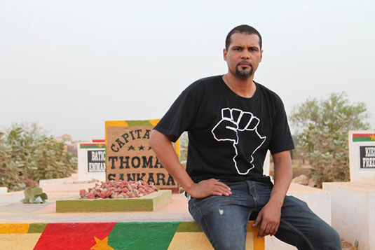 LE RAPPEUR SMOKEY SERGE BAMBARA AUX POLITICIENS BURKINABÉS : « Rendez nous notre dignité et nous foutrons la paix » LE RAPPEUR SMOKEY SERGE BAMBARA AUX POLITICIENS BURKINABÉS : « Rendez nous notre dignité et nous foutrons la paix »