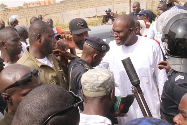 Bataille rangée entre socialistes : Des proches de Bamba Fall à la Dic, le fils de Khalifa Sall convoqué ce vendredi Bataille rangée entre socialistes : Des proches de Bamba Fall à la Dic, le fils de Khalifa Sall convoqué ce vendredi