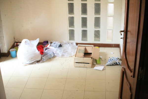 FANN-RESIDENCE : Un locataire transforme la maison des Habré en une porcherie et disparaît avec une ardoise de 17,5 millions FANN-RESIDENCE : Un locataire transforme la maison des Habré en une porcherie et disparaît avec une ardoise de 17,5 millions