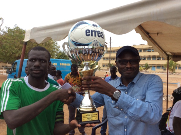 TROPHEE ALINE SITOE DIATTA : Jean Pierre Senghor redonne le sourire à la jeunesse d'Oussouye à Dakar