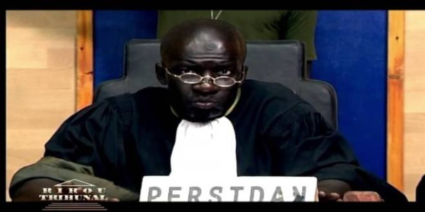 MOUSTAPHA GAYE, COMEDIEN «RIROU TRIBUNAL» : «Nous méritons l’accompagnement du ministère de la Justice» MOUSTAPHA GAYE, COMEDIEN «RIROU TRIBUNAL» : «Nous méritons l’accompagnement du ministère de la Justice»