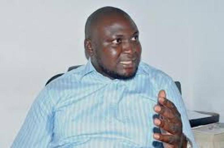 Toussaint Manga : « Macky doit mettre Aliou Sall en prison »