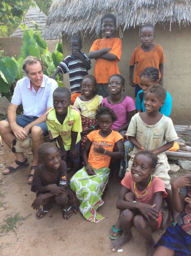L'Ambassadeur de France au Sénégal, Christophe Bigot, visite le fin fond du Sénégal