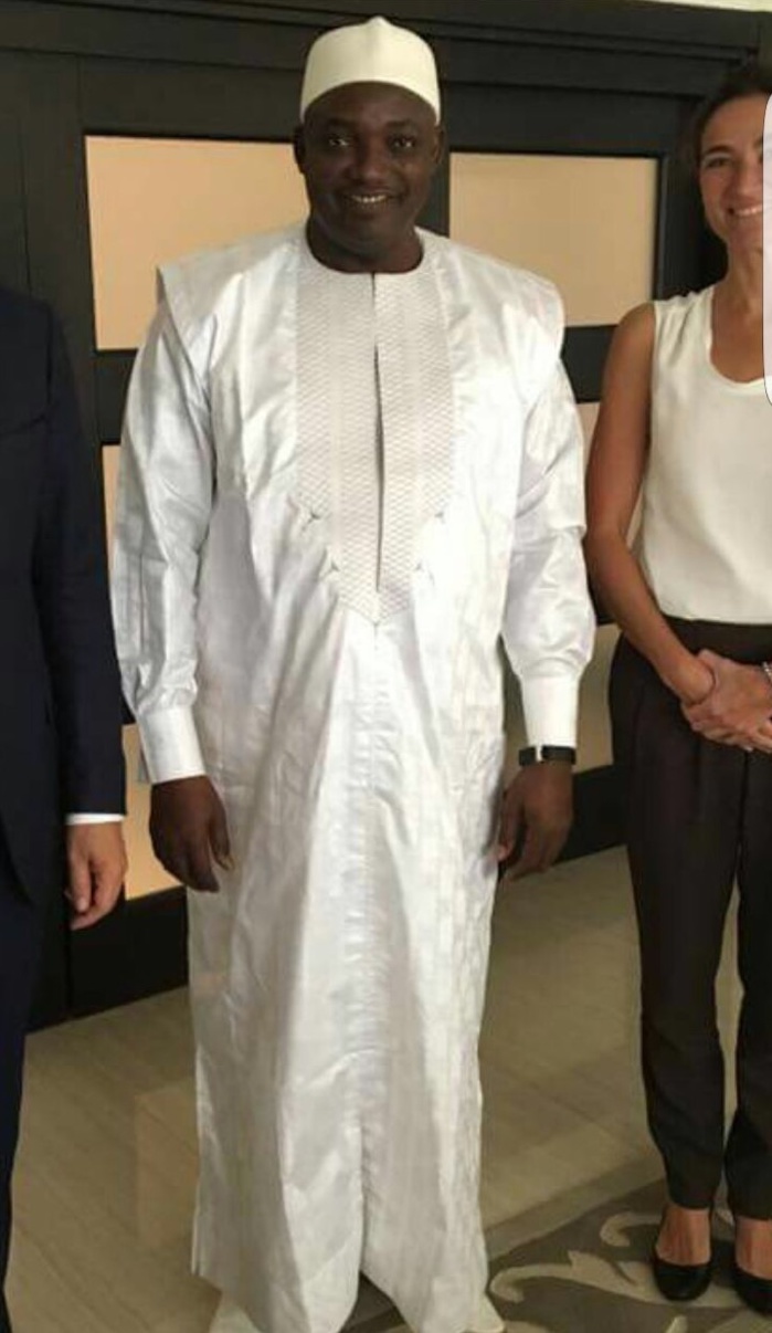 A DAKAR : Le président Adama Barrow dans les habits de Macky Sall