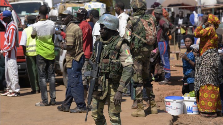 Un soldat de Gambien arrêté : Il voulait tuer Barrow