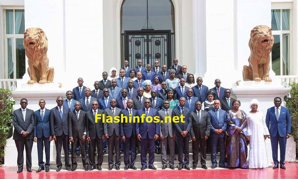 Le Ministre Abdoulaye Diop à sa 1ère Réunion du Conseil des Ministres (Images)