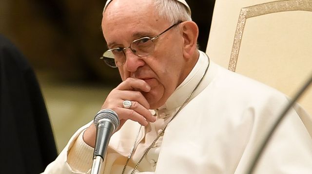 Au Chili, le pape exprime sa «honte» pour les actes pédophiles du clergé