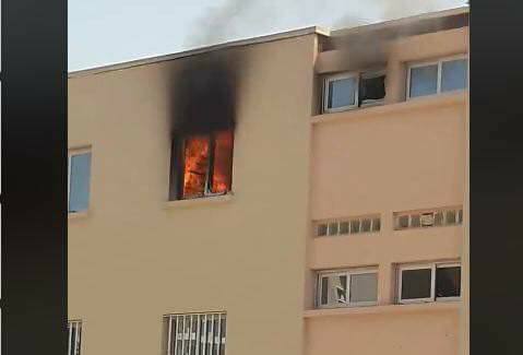 Affrontements entre étudiants et forces de l'ordre : une chambre au campus social prend feu