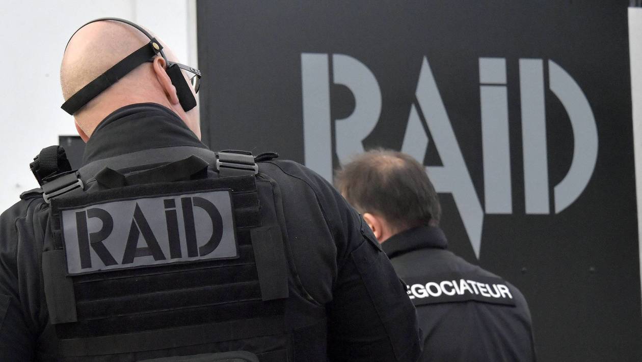 France : un cadre présumé de l'EI arrêté et écroué en mars