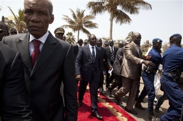 Informé du décès de Bruno Diatta, le président Macky Sall annule son voyage au Mali.