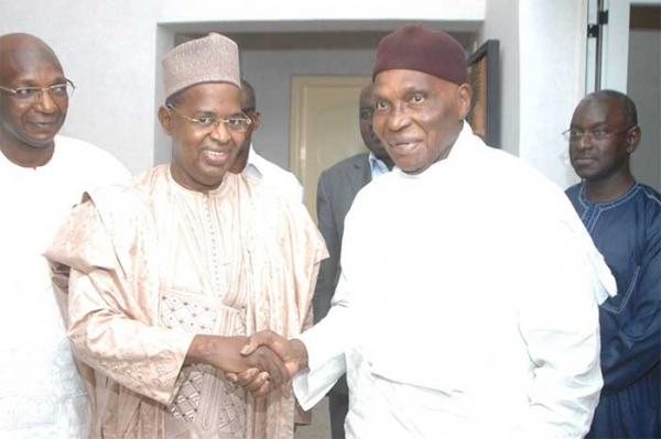 Décès de Sidy Lamine Niasse : Me Abdoulaye Wade présente ses condoléances à Ahmed Khalifa Niasse