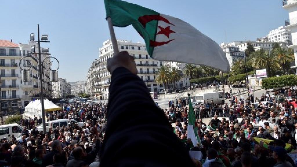 Algérie: le Conseil constitutionnel entérine la démission ...
