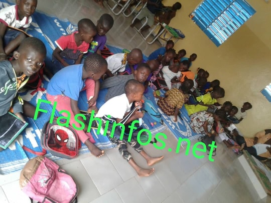 Silence !!! On est à l'école Jacques Nioucky de Ziguinchor...