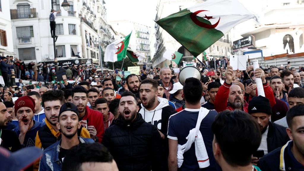 Présidentielle algérienne: la diaspora appelée aux urnes