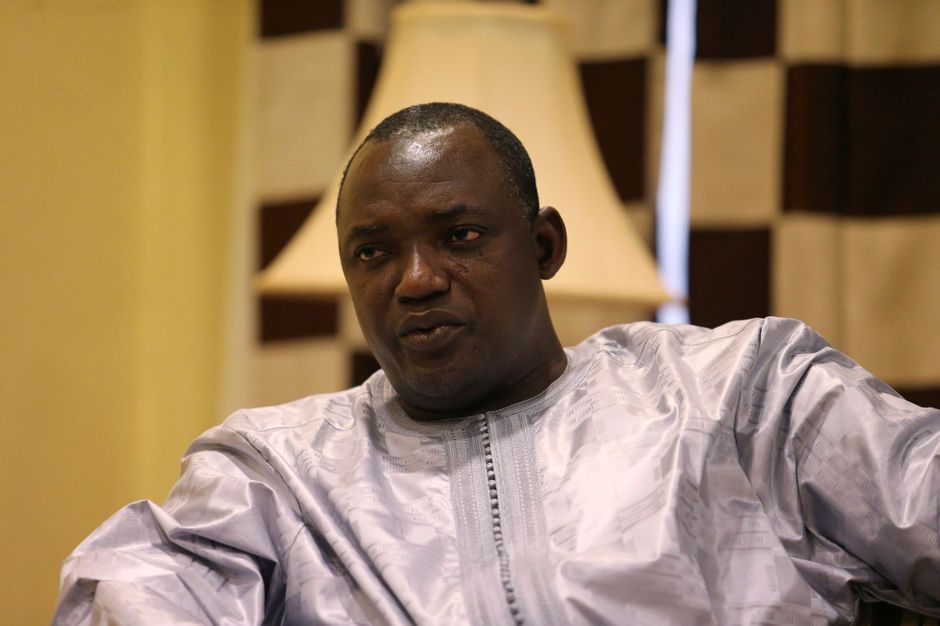 Gambie : Barrow en quatorzaine...la vice-présidente testée positive au Covid-19