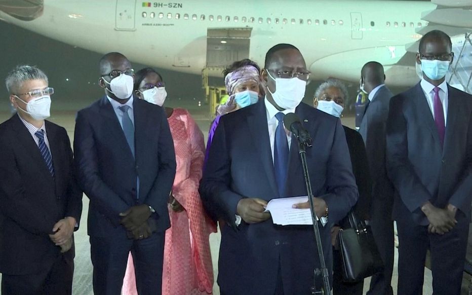 Le président Macky Sall après la réception des premières doses de vaccins contre la Covid-19 : « Nous entamons une nouvelle étape de notre combat commun contre un ennemi commun... »