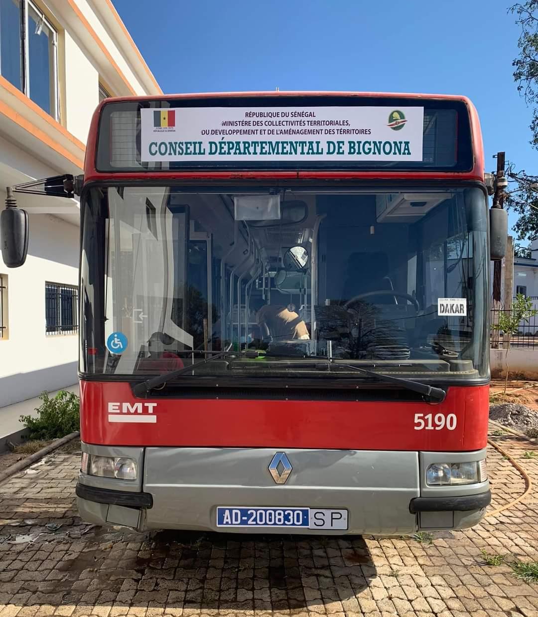 Bignona : Le président Mamina Kamara décroche un bus pour les personnes en situation de Handicap (Photos)