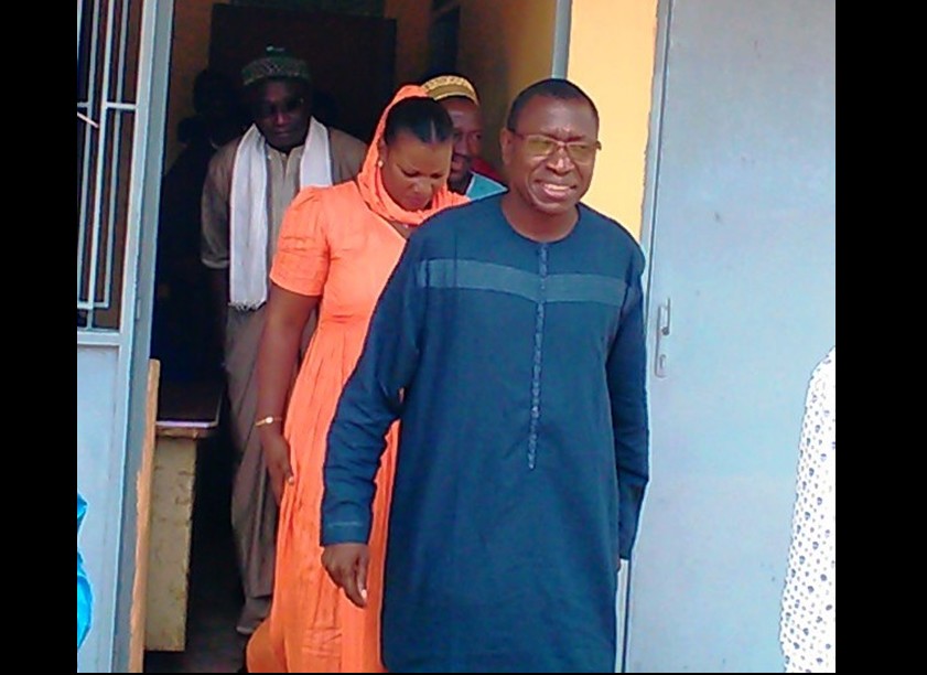 SANTE : Le Président sortant Mamina Kamara offre un bijou aux femmes de Bignona