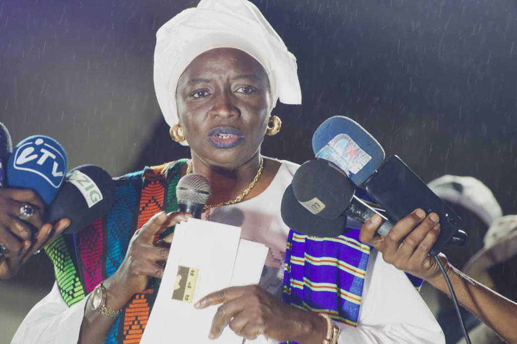  Mimi Toure à Ziguinchor :  «Macky a investi 450 milliards en Casamance »