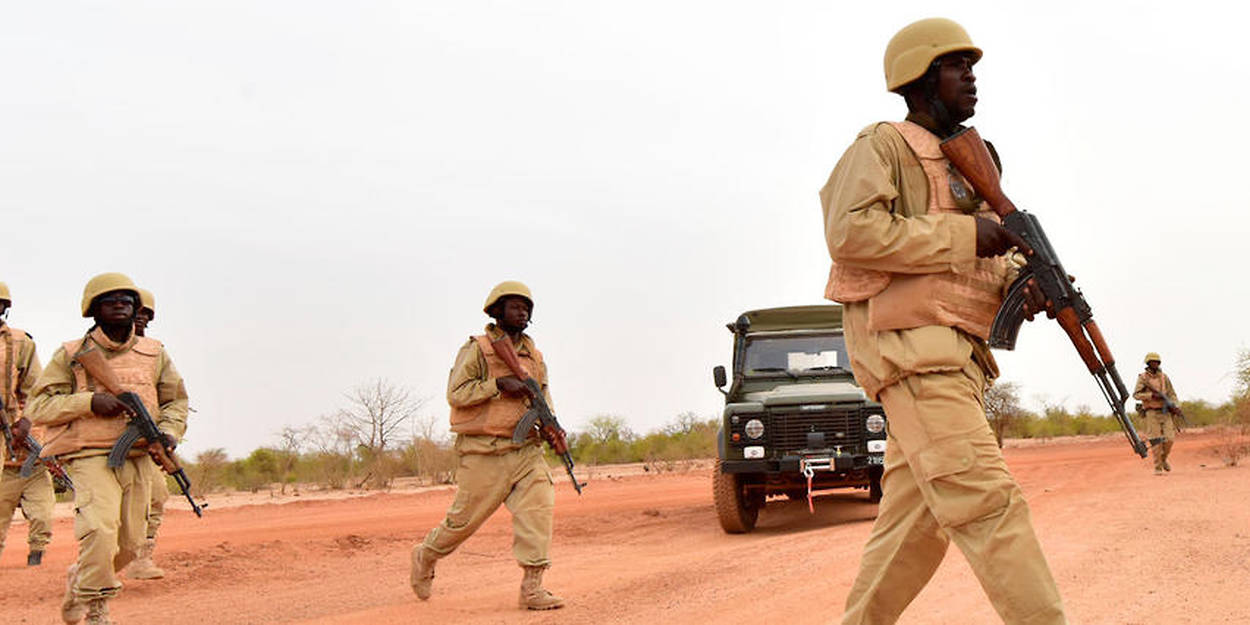 Burkina : quatre soldats tués dans l'explosion d'un engin artisanal