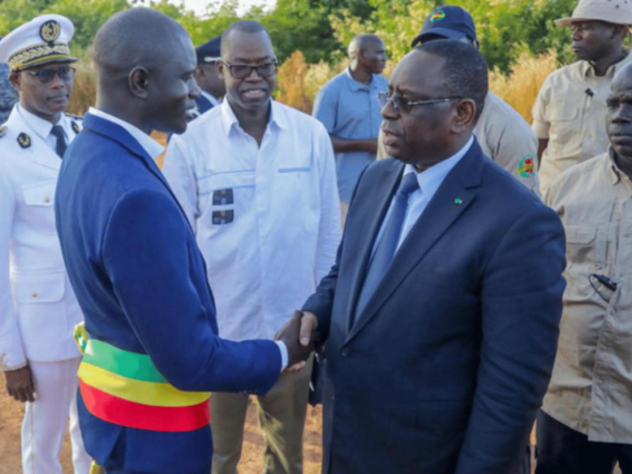 Macky Sall à Babacar Diop: « Je salue votre attitude républicaine. Vous connaissez bien votre rôle de maire et vous l’exécutez bien… »