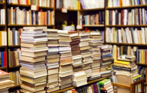 KOLDA : Une bibliothèque municipale pour rehausser le niveau des élèves…préparer les concours…grâce au jeune Babacar Diockou