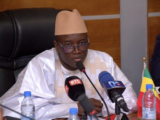 Aly Ngouille Ndiaye démissionne du gouvernement 