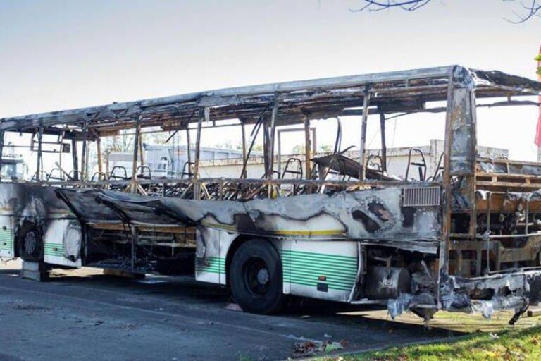Daaka : Un bus rempli de pèlerins en provenance de Mauritanie prend feu, les bagages réduits en cendres