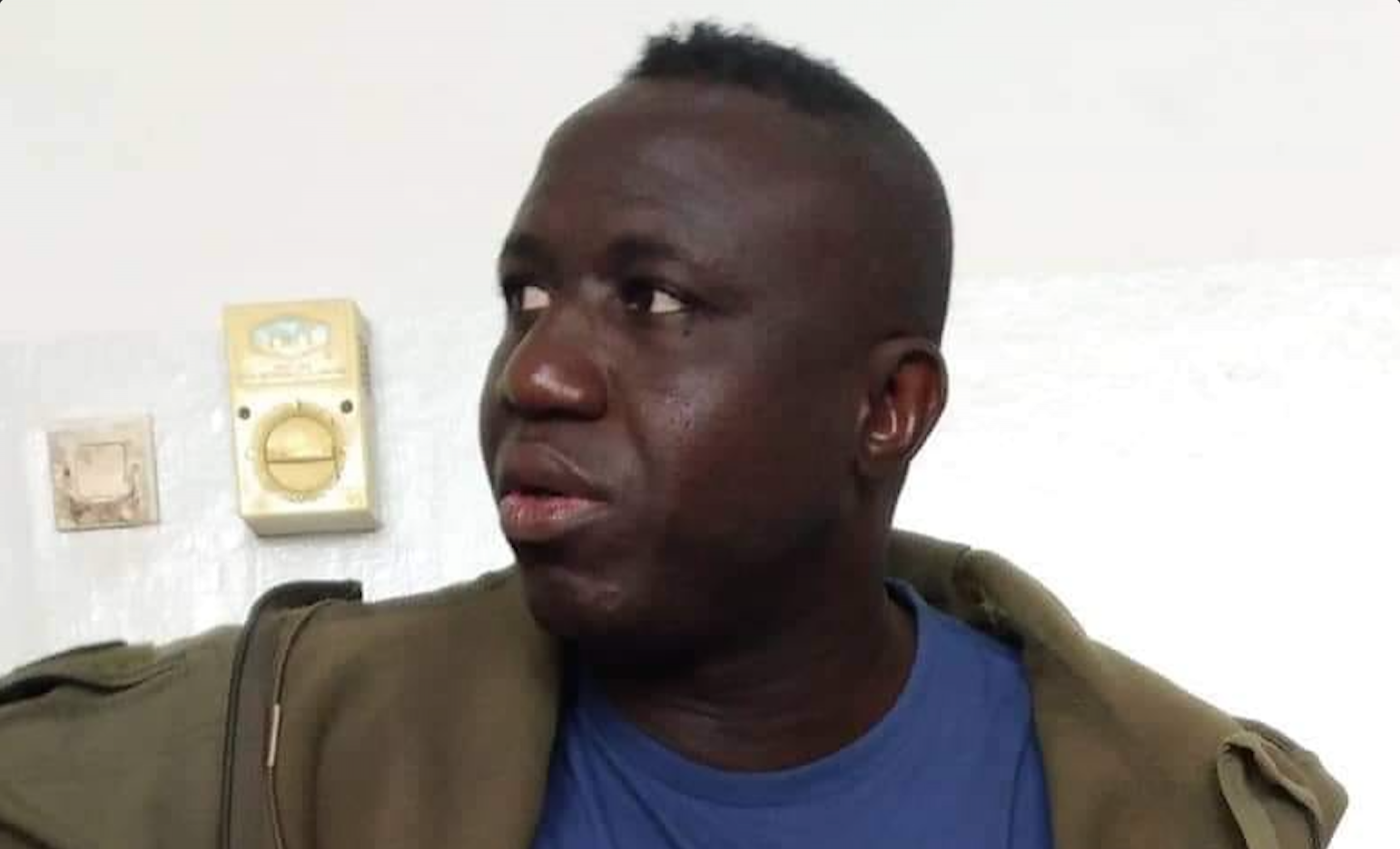 Diamniadio : La DIC conduit Jérôme Bandiaky dans un domicile appartenant à Farba Ngom pour une perquisition.
