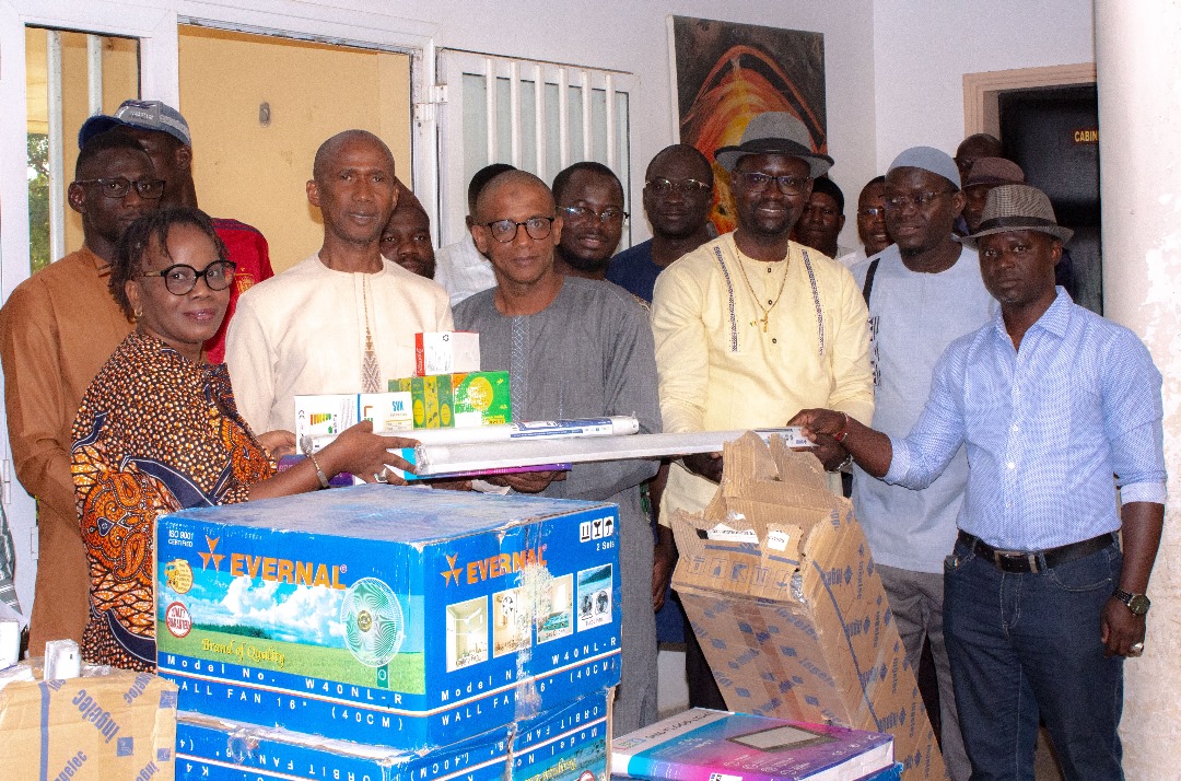 L'UASZ reçoit un don de matériel et de médicaments de la part de ses Alumni L'UASZ reçoit un don de matériel et de médicaments de la part de ses Alumni