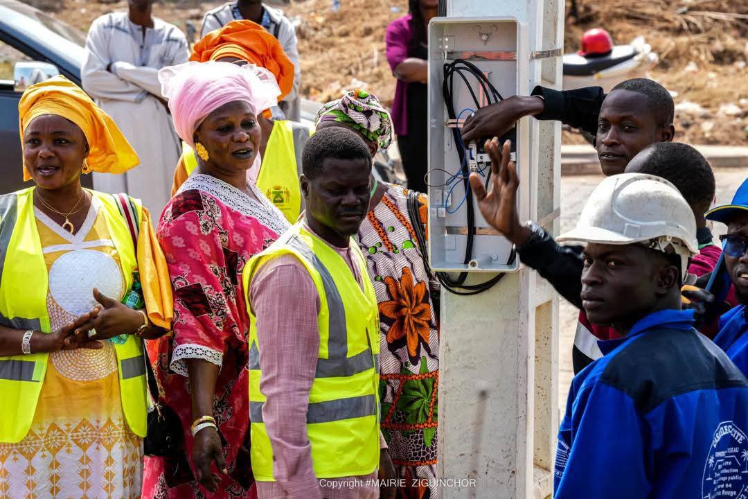  Ziguinchor : la mairie lance la deuxième phase du programme "Ville lumière" avec 1000 lampes