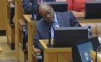 Regardez comment Le Président Zuma écoute le discours de son Ministre Des Finances !