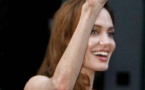 Angoissée par le divorce, Angelina Jolie est descendue à 34 kg Angoissée par le divorce, Angelina Jolie est descendue à 34 kg