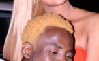 L’artiste Sidy Diop présente son new look avec son chou baby à Paris