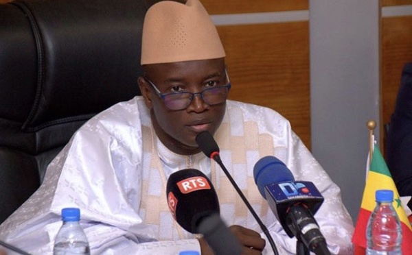 Aly Ngouille Ndiaye démissionne du gouvernement 
