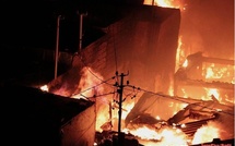 Mali : Incendie au Grand marché de Bamako.